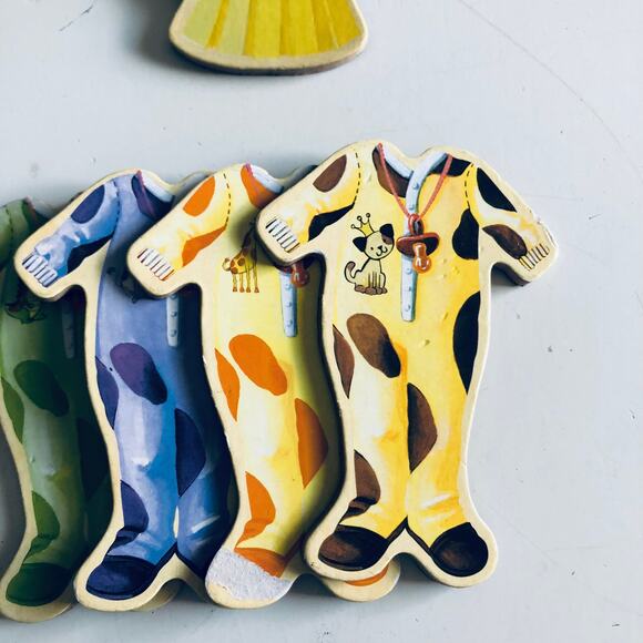 Teeny Tiny Quadruplets Wooden Magnetic Doll Dress Up Toy Montessori Learning - Picture 7 of 11